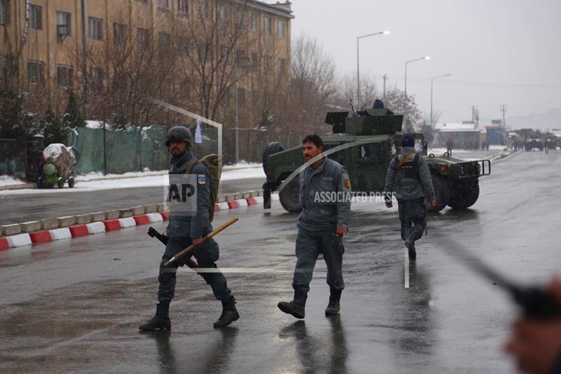 Afghan security personnel arrive at the site of an attack at the Marshal Fahim academy in Kabul, Afghanistan Monday, January 29, 2018. An Afghan official and an eyewitness say blasts have been heard and a gunbattle is occurring near the military academy in the capital Kabul. Photo: Reuters.