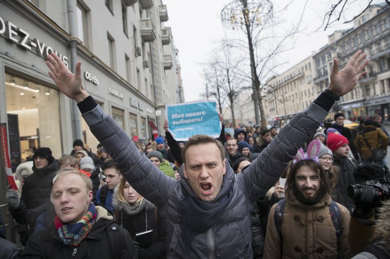 Russian opposition leader Alexei Navalny, centre, attends a rally in Moscow, Russia, Sunday, January 28, 2018. Photo: AP