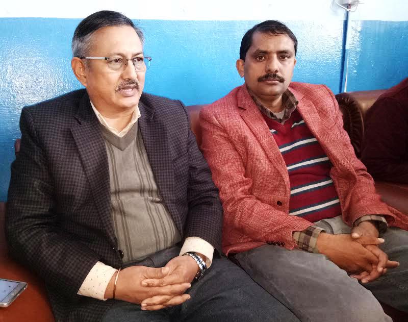 Nepali Congress leader Bal Krishna Khand speaking at a press meet organised by Nepal Press Union at Bharatpur airport, in Chitwan, on Friday, January 26, 2018. Photo: THT