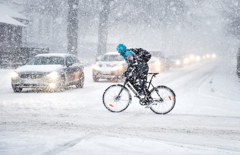 Snow and wind affect the morning traffic in Aalborg, Denmark February 27, 2018. Photo: Henning Bagger/Ritzau Scanpix/via Reuters