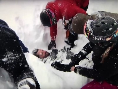 Video taken moments after an avalanche hit a Northern California ski area captures the frantic efforts of snowboarders and rescuers to dig out a man buried alive. Five people who were buried in the avalanche survived.