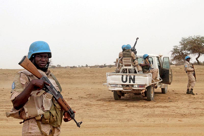 UN peacekeepers stand guard in the northern town of Kouroume, Mali, May 13, 2015. Photo: Reuters/ File