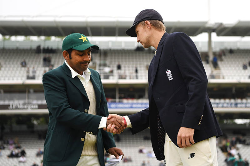 Pakistan and England skippers shake hands after the toss. England have decided to bat first. Courtesy: ICC