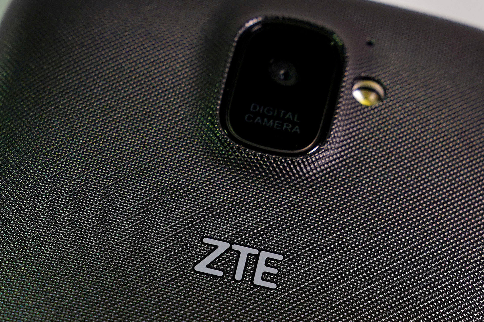 FILE PHOTO:  A ZTE smart phone is pictured in this illustration taken April 17, 2018.  REUTERS/Carlo Allegri/Illustration/File Photo