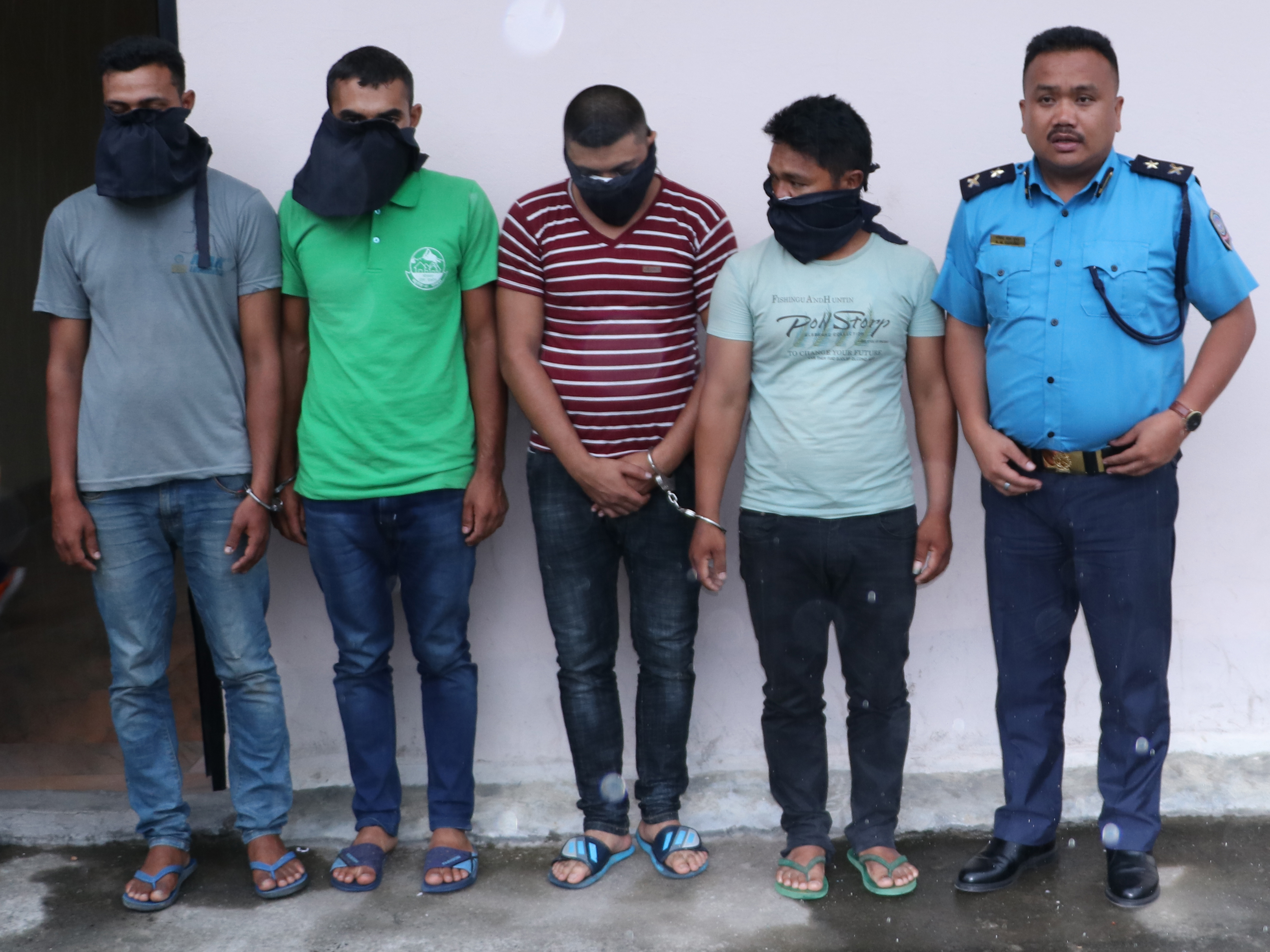 Police make public four arrestees held on charges of extortion and kidnapping on Friday, June 29, 2018. Photo: THT