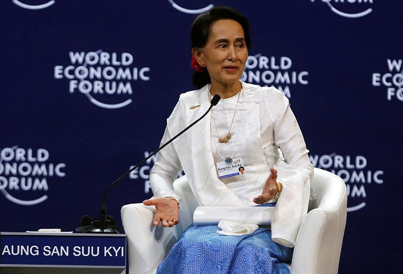 Myanmar's State Counsellor Aung San Suu Kyi speaks at the World Economic Forum on ASEAN at the National Convention Center in Hanoi, Vietnam September 13, 2018. Photo: Reuters