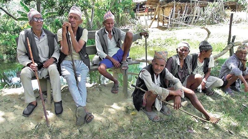 Drought-hit locals of Tumbewa Rural Municipality, in Panchthar, on Saturday, October 13, 2018. Photo: THT