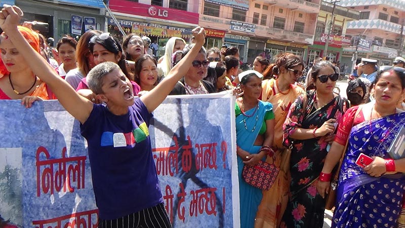 Women activists demanding justice for Nirmala in front of the Office of the Chief Minister and Council of Ministers in Dhangadi, on Wednesday, October 3, 2018. Photo: THT