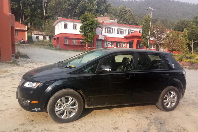 Province 3 Chief Minister Dormani Poudelu2019s new electric car parked on the premises of the CMu2019s office, in Hetauda, on Sunday, November 4, 2018. Photo: THT