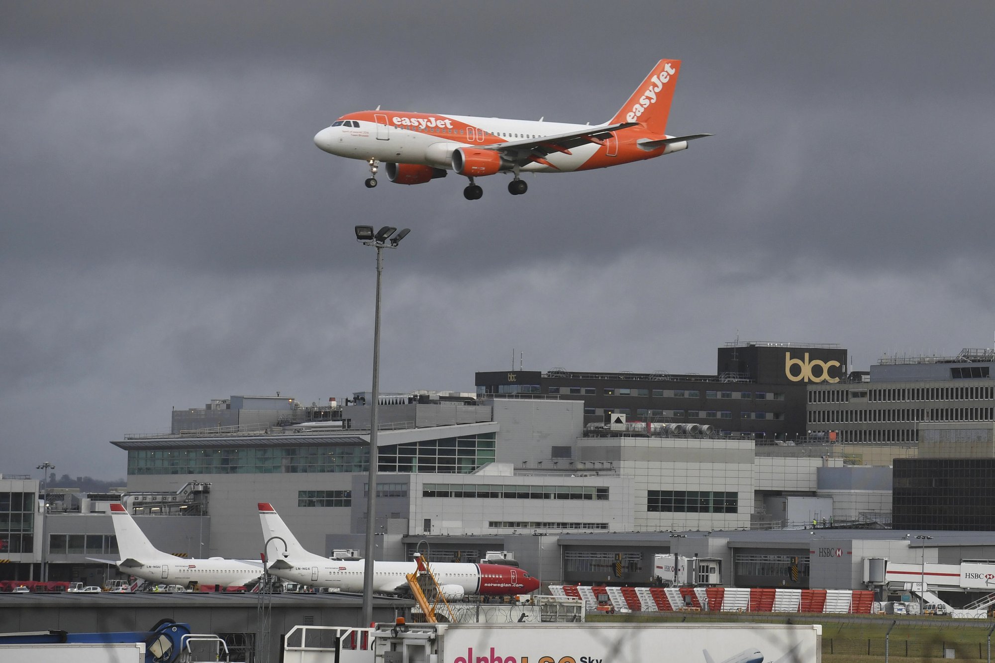An EasyJet plane on its final approach before landing at Gatwick airport near London, on Friday Dec. 21, 2018. Photo: AP