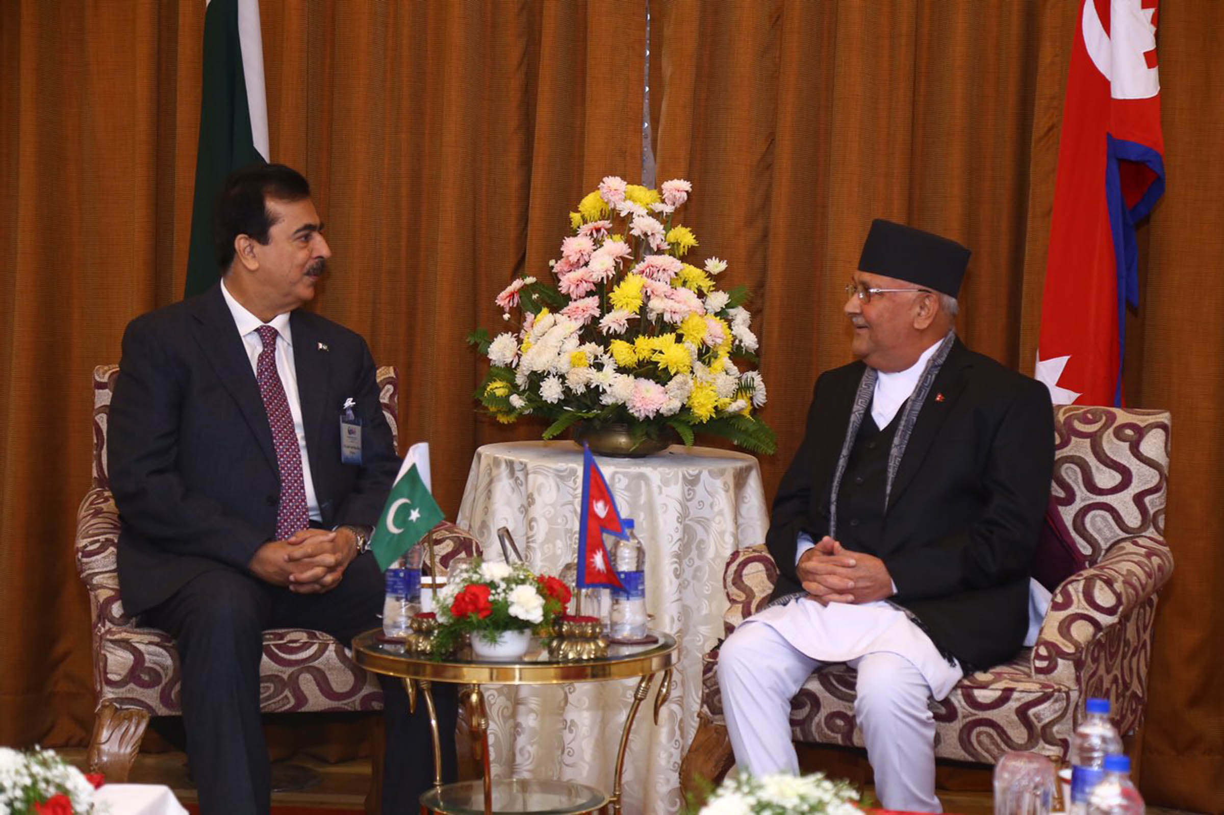 Former Pakistani Prime Minister Yousaf Raza Gillani and Prime Minister KP Sharma Oli hold discussions at Kathmandu, on December 02, 2018. Photo: RSS