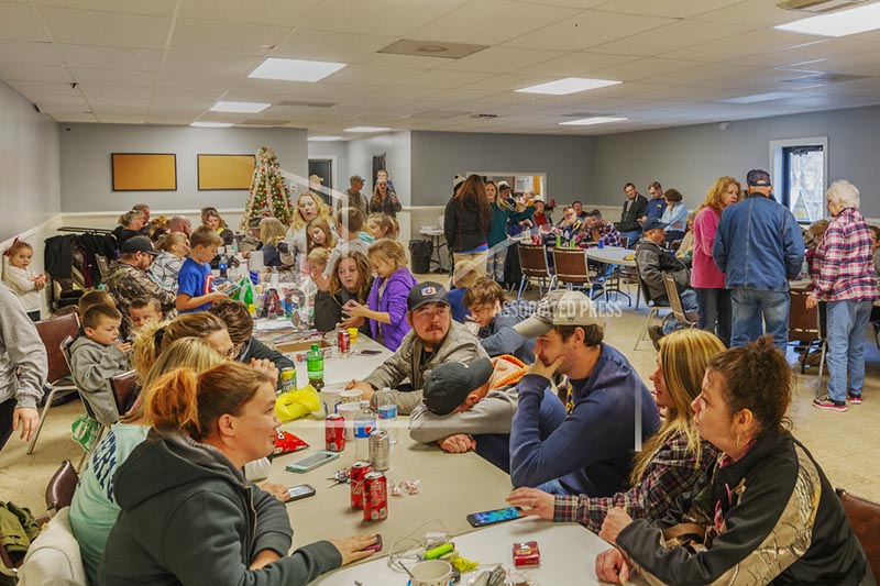 Family and friends await word of the search teams efforts in finding Cody Beverly, Kayla Williams and Erica Treadway at the Salamy Memorial Center in Whitesville, W.Va., on Wednesday, December 12, 2018. Photo: Craig Hudson/The Charleston Gazette-Mail via AP
