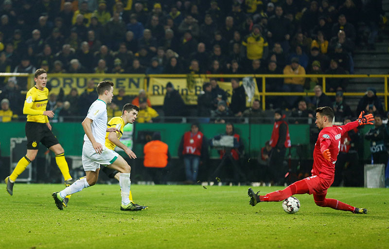 Borussia Dortmund's Christian Pulisic scores their second goal during the DFB Cup Third Round  match between Borussia Dortmund and Werder Bremen, at Signal Iduna Park ,in Dortmund, Germany, on February 5, 2019. Photo: Reuters