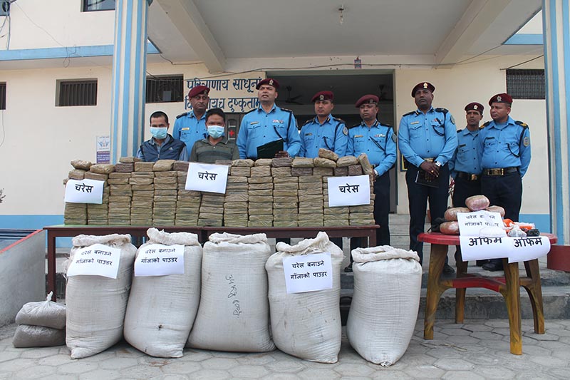 Police making public the arrestees along with seized hashish and marijuana at Makawanpur District Police Office on Thursday, February 21, 2019. Photo: Prakash Dahal/THT