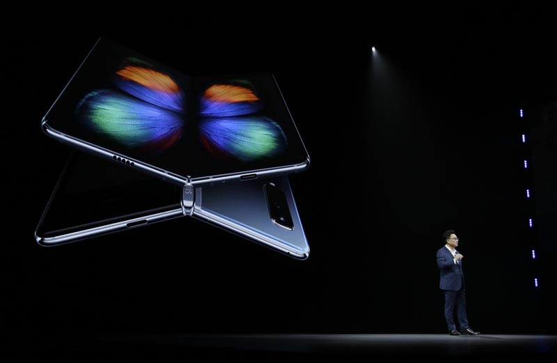 DJ Koh, Samsung President and CEO of IT and Mobile Communications, talks about the new Samsung Galaxy Fold smartphone during an event on Wednesday, February 20, 2019, in San Francisco. Photo: AP