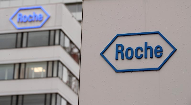 The logo of Swiss drugmaker Roche is seen at its headquarters in Basel, Switzerland February 1, 2018. Photo: Reuters/File