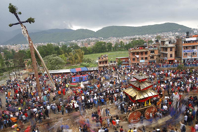 Devotees circling around a chariot of Lord Bhairava during the 'Biska Jatra' festival in Bhaktapur, on Sunday, April 14, 2019. Photo: THT