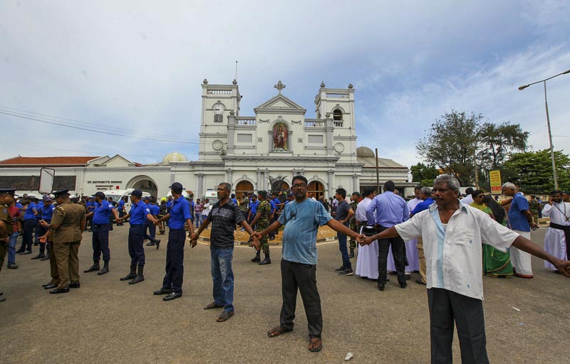 Sri Lankan army soldiers secure the area around St Anthony's Shrine after a blast in Colombo, Sri Lanka, Sunday, April 21, 2019. Photo: AP