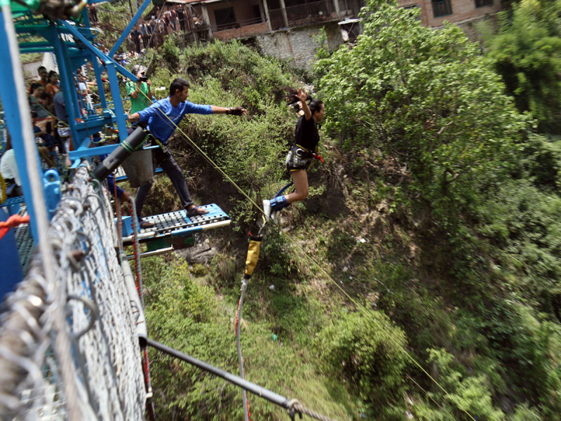 Girl bungee-jumps at Bhotekoshi River in Bhotekoshi Rural Municipality-5, Sindhupalchowk, as on Saturday, 25 May, 2019. Photo: RSS