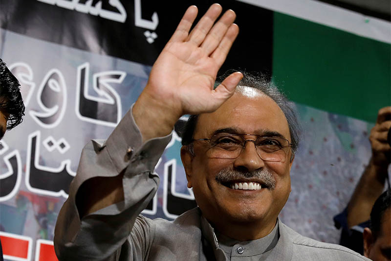 FILE PHOTO: Asif Ali Zardari, former president of Pakistan and co-chairman of Pakistan People's Party (PPP), gestures during a news conference to unveil party's manifesto for the upcoming general election, in Islamabad, Pakistan June 28, 2018. Photo: Reuters