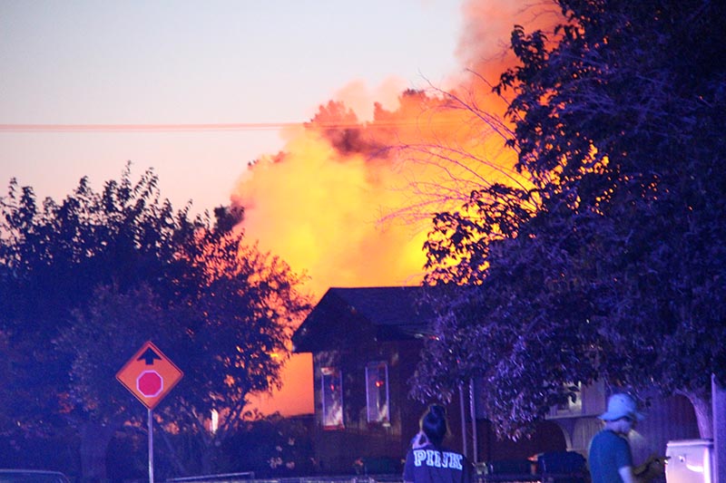 A house burns after an earthquake in Ridgecrest, California, US. July 5, 2019. Photo: Jessica Weston/Daily Independent via Reuters