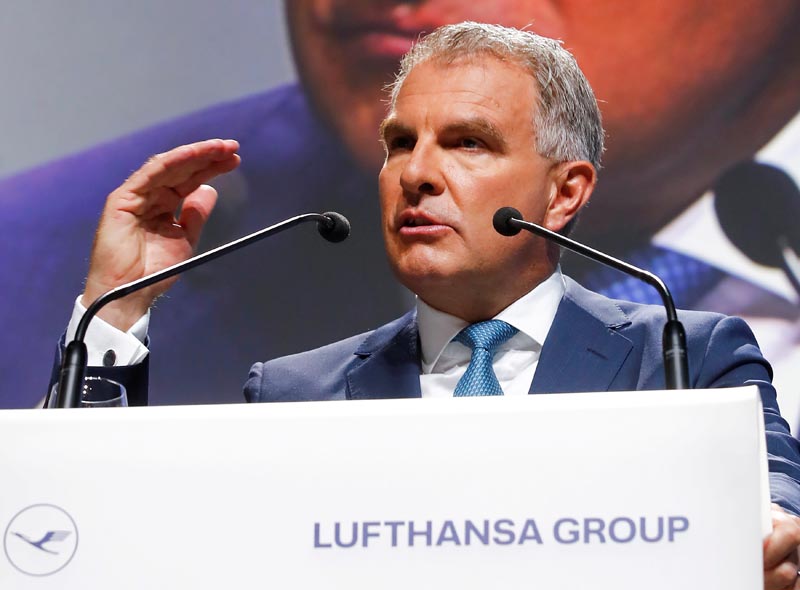 FILE PHOTO: Carsten Spohr, CEO of German airline Lufthansa AG speaks at the company's annual shareholder meeting in Bonn, Germany, May 7, 2019. Photo: Reuters