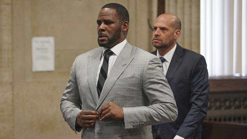 FILE - Singer R Kelly pleaded not guilty to 11 additional sex-related felonies during a court hearing before Judge Lawrence Flood at Leighton Criminal Court Building in Chicago June 6, 2019. Photo: AP