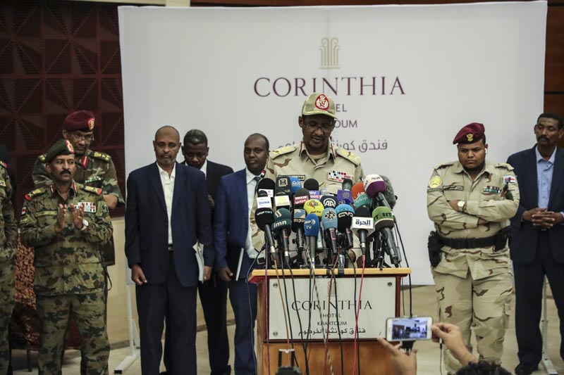 Gen Mohammed Hamdan Dagalo speaks after signing a power sharing document with Sudan's pro-democracy movement and the ruling military council in Khartoum, Sudan, Wednesday, July 17, 2019. Photo: AP