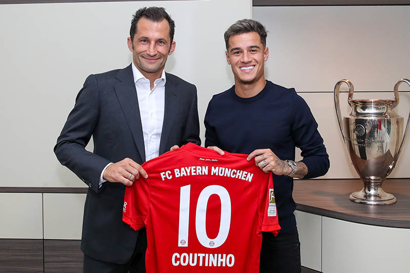 Bayern Munich's sporting director Hasan Salihamidzic and Philippe Coutinho (right) pose for a portrait after completing latter's loan move to Bayern, on Monday, August 19, 2019. Courtesy: Bayern/Twitter
