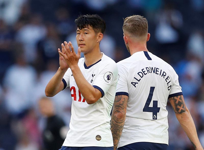 Tottenham Hotspur's Son Heung-min and Toby Alderweireld react after the Premier League match between Tottenham Hotspur and Newcastle United, at Tottenham Hotspur Stadium, in London, Britain, on August 25, 2019. Photo: Reuters