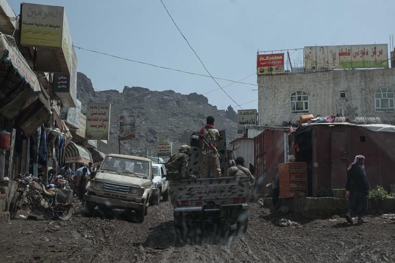 In this Monday, August 5, 2019 photo, fighters from a militia known as the Security Belt, that is funded and armed by the United Arab Emirates, head to the frontline in an area called Moreys, in Yemen's Dhale province. Photo: AP