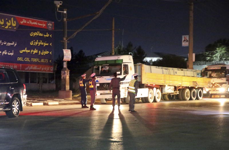 Afghan security personnel arrives at the site of large explosion in Kabul, Afghanistan, Monday, September 2, 2019. Photo: AP