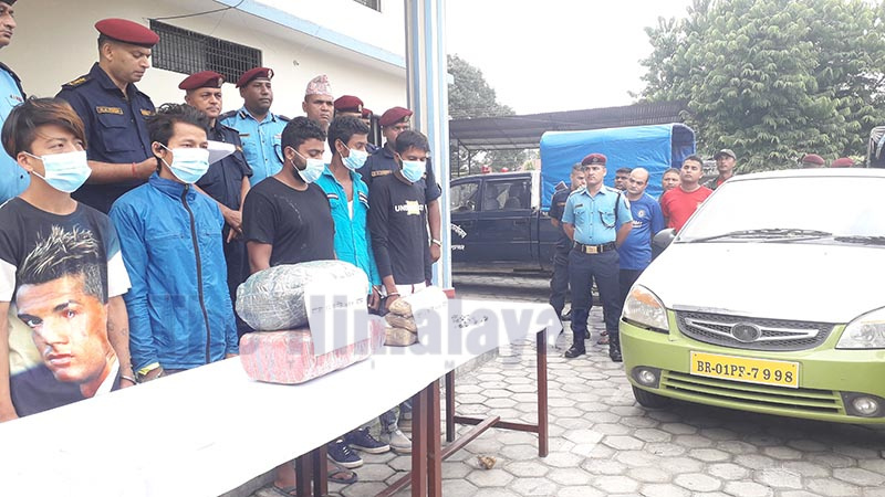 Five persons arrested on the charge of drug smuggling being made public in Makawanpur, on Sunday, September 15, 2019. Photo: Prakash Dahal/ THT