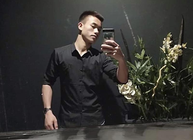 In a photo released by the family of Nguyen Dinh Luong shows Nguyen, 20, posing for a selfie in this undated photo. Luong's family fears that he may be among the 39 people found dead in the back of a container truck in southeastern England. Photo: AP