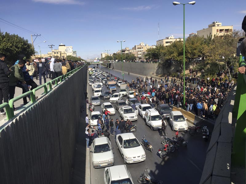 Cars block a street during a protest against a rise in gasoline prices, in the central city of Isfahan, Iran, Saturday, November 16, 2019. Photo: AP