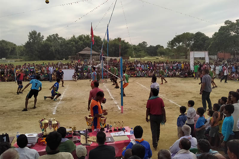 Players in action during the final of 2nd Provincial Volleyball Tournament in Saptari, on Friday, November 08, 2019. Photo: Byas Shankar Upadhayay/THT