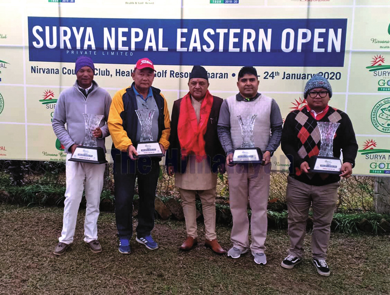 (From left) Golfers Bhuwan Nagarkoti, Lekhi Subba, SP Bhim Dahal and Hemant Thapa pose for a group photo with Speaker of Provincial Assembly Pradeep Kumar Bhandari (centre) after the Surya Nepal Eastern Open Pro-Am event in Dharan on Friday. Photo: THT