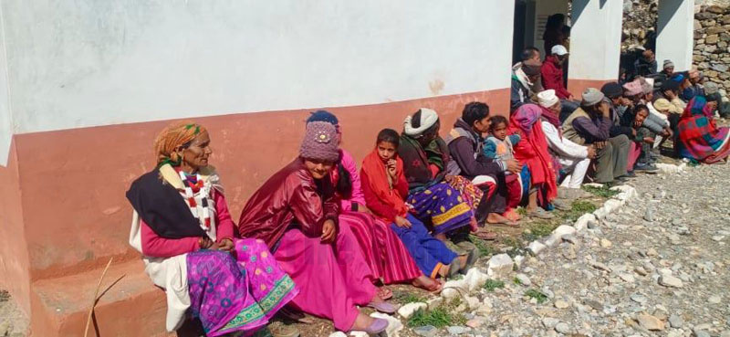 Locals are delighted to receive Ayurvedic treatment in Gaumul Rural Municipality-3 of Bajura district. Photo: Prakash Singh/ THT