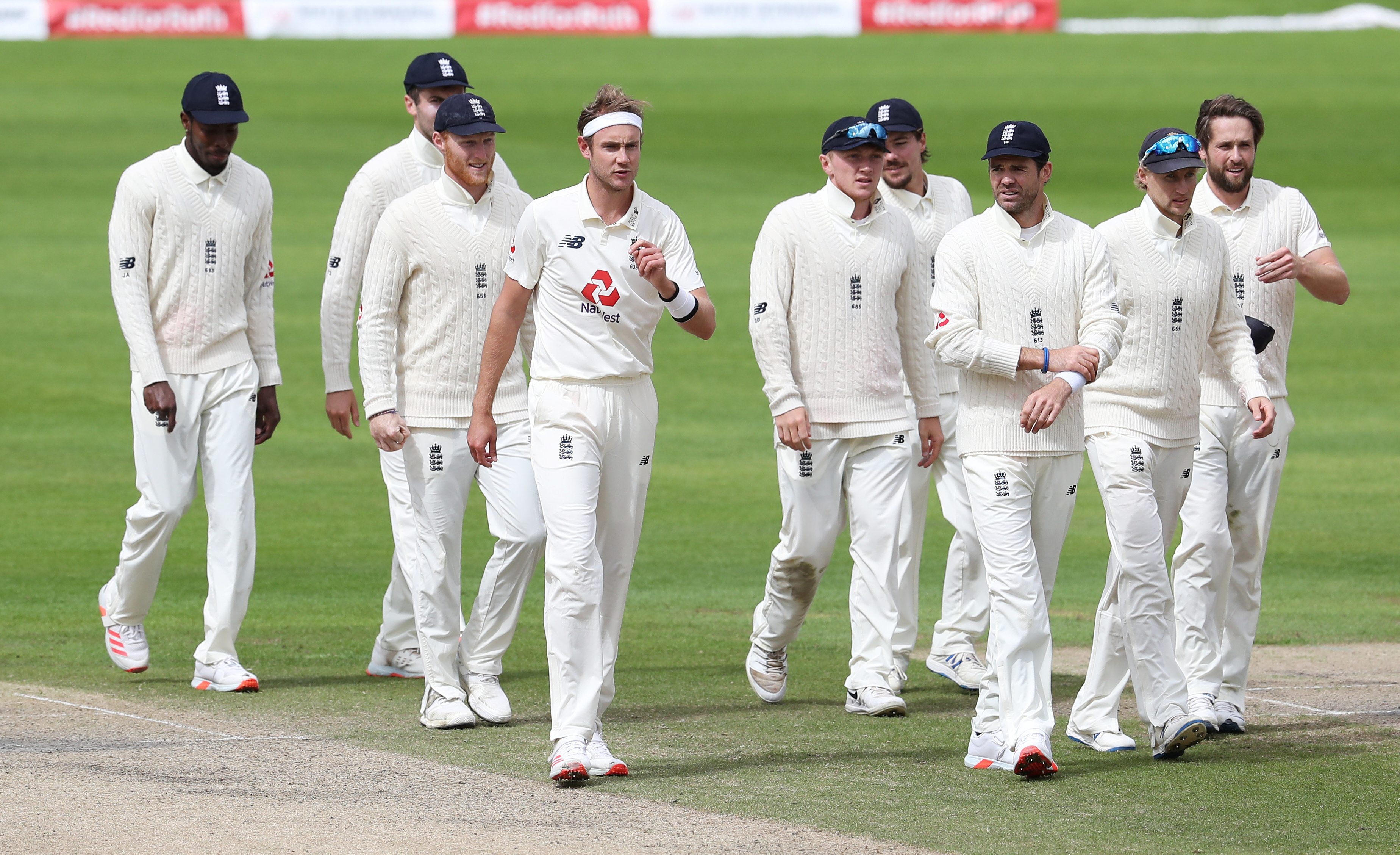 England's Stuart Broad celebrates winning the test series with teammates, as play resumes behind closed doors following the outbreak of the coronavirus disease (COVID-19). Photo: Reuters 