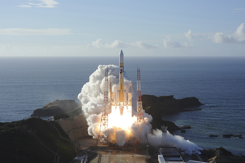 In this photo released by MHI, an H-IIA rocket with United Arab Emirates' Mars orbiter Hope lifts off from Tanegashima Space Center in Kagoshima, southern Japan Monday, July 20, 2020. Photo: MHI via AP