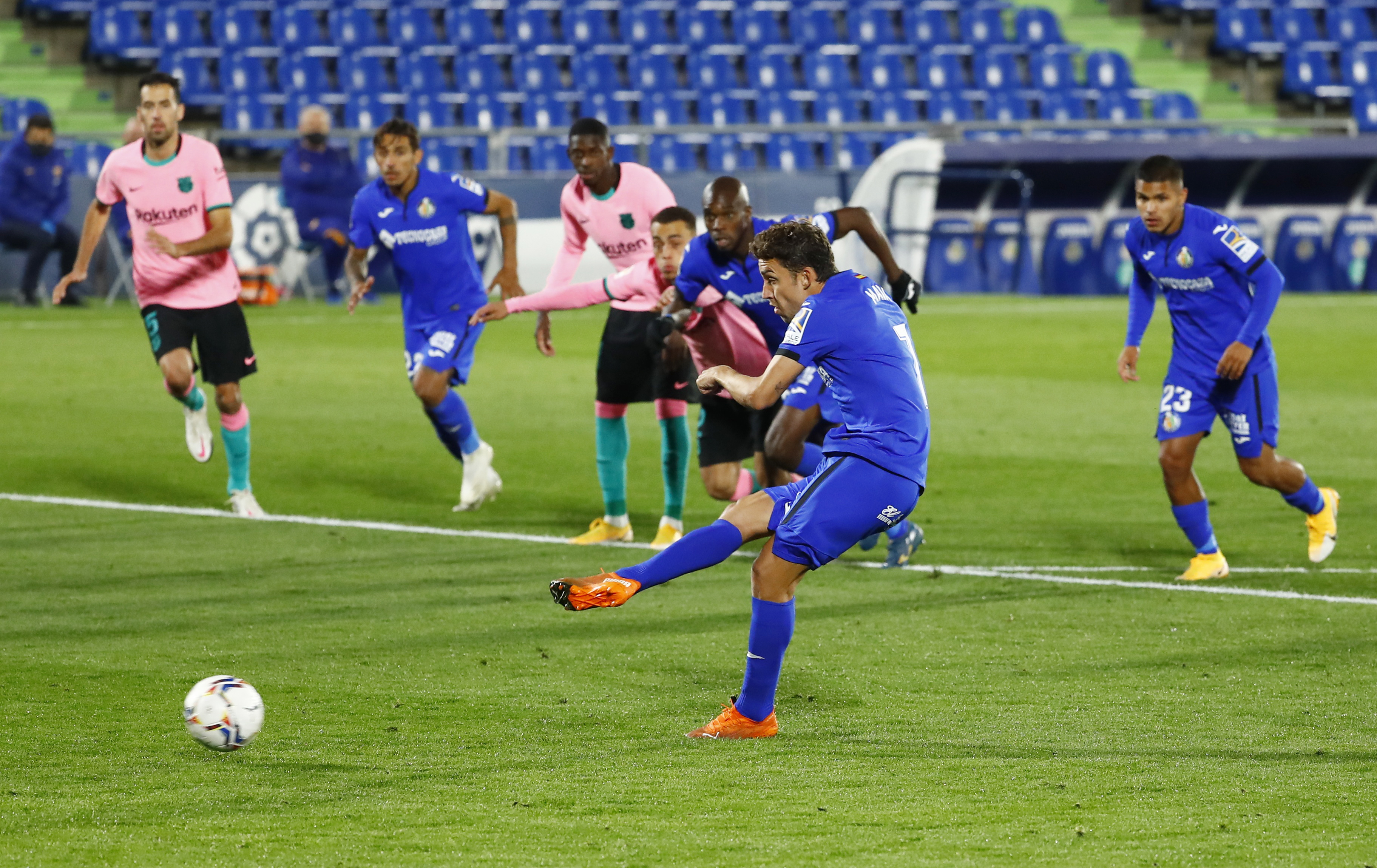 Getafe's Jaime Mata scores their first goal from the penalty spot. Photo: Reuters