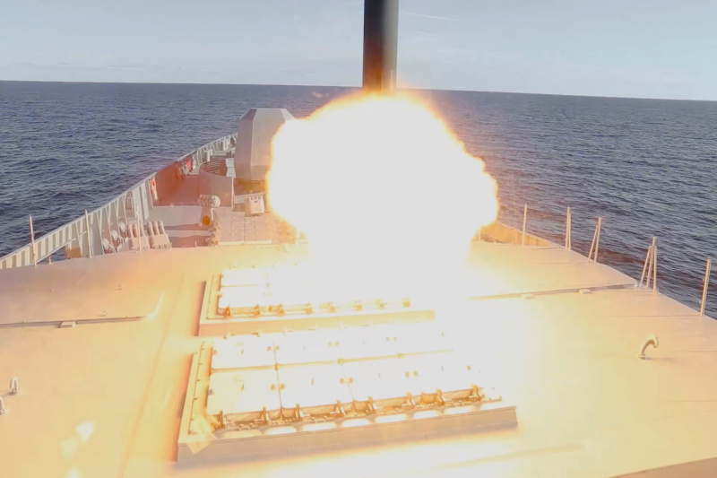 Tsirkon (Zircon) hypersonic cruise missile is launched from the Russian guided missile frigate Admiral Gorshkov during a test in the White Sea, in this still image taken from video released October 7, 2020.  Photo: Russian Defence Ministry/Handout via Reuters