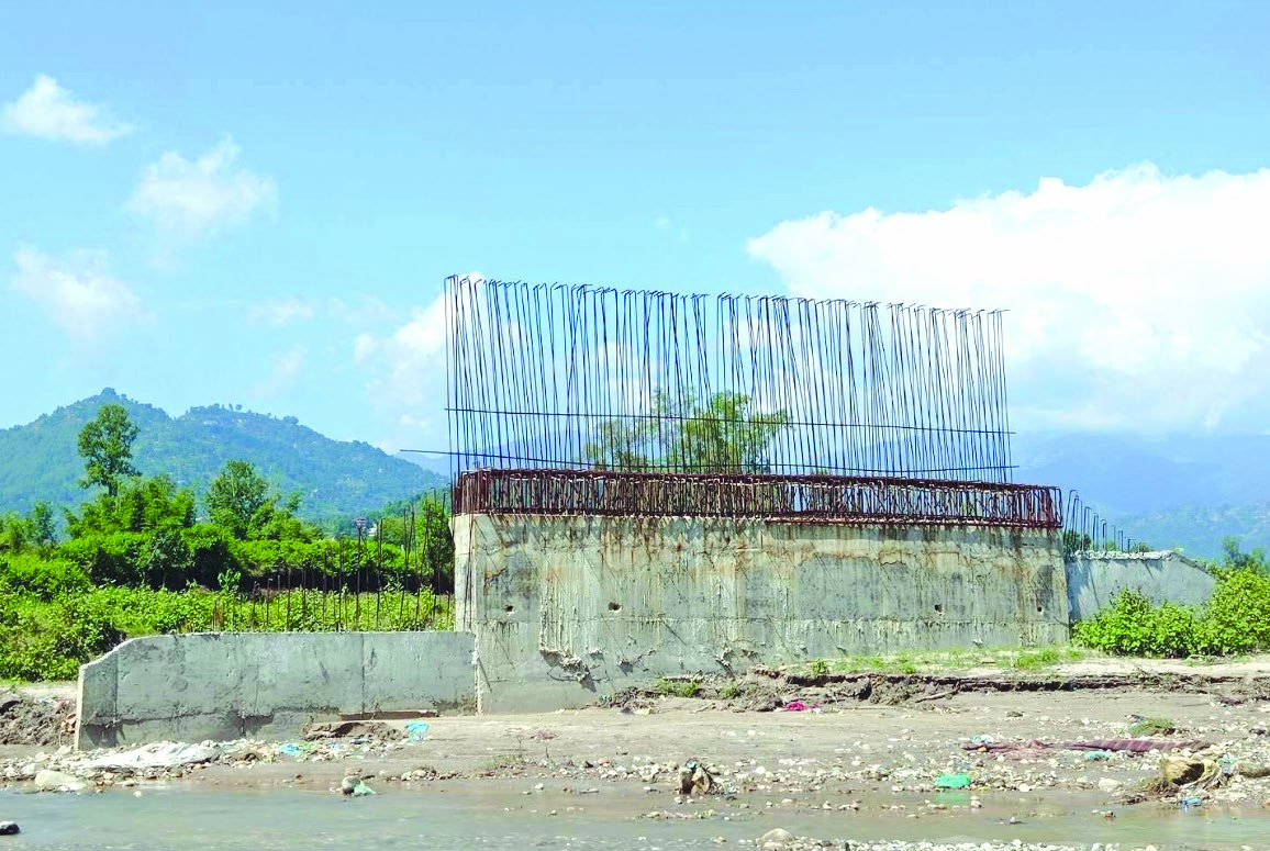 A view of the under-construction bridge over Jhikukhola in Nagbeli of Panchkhal Municipality, Kavre, on Sunday. Photo: THT