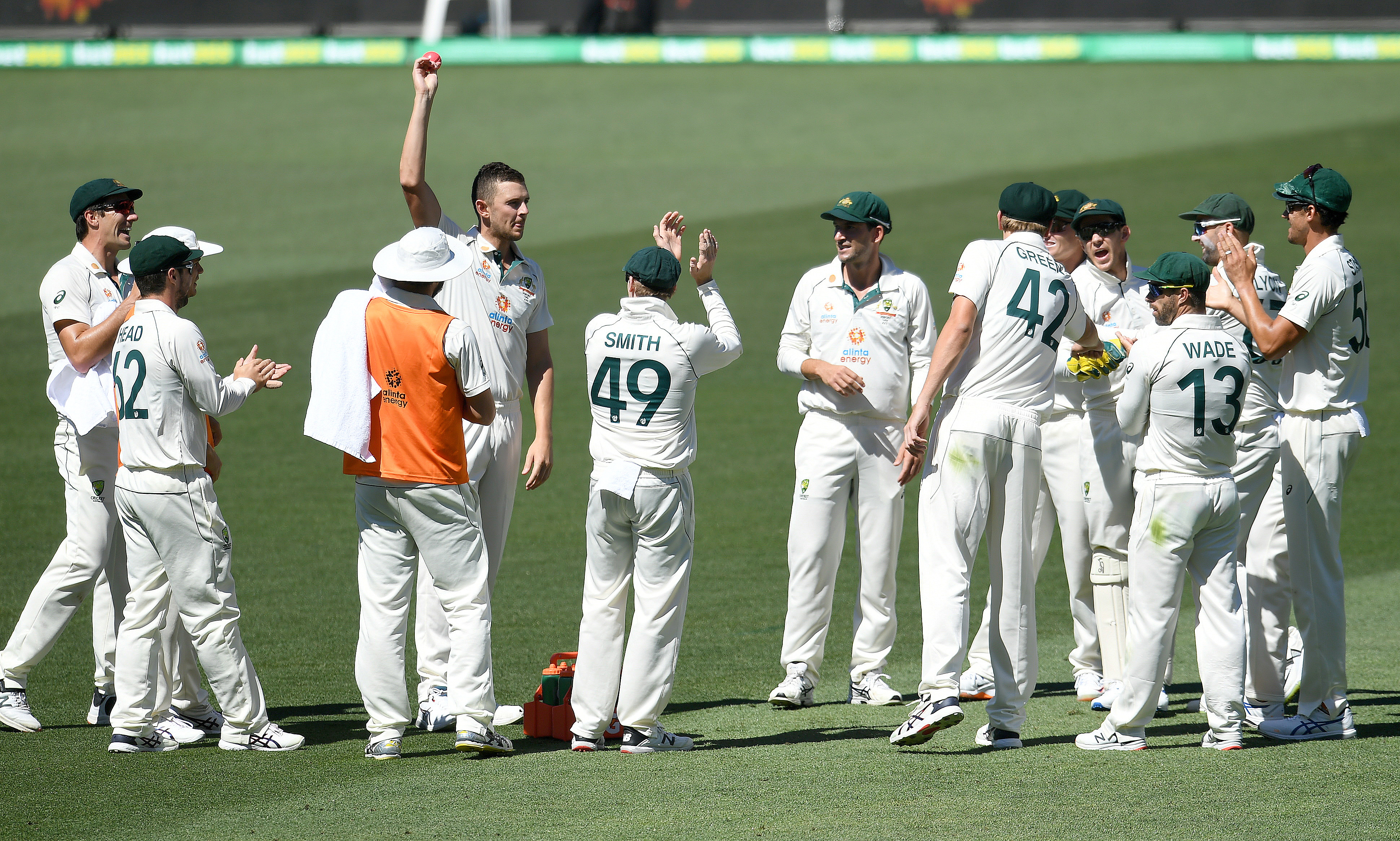 Australian bowler Josh Hazlewood shows the ball after taking his 5th wicket on day 3 of the first test match between Australia and India at Adelaide Oval, Adelaide, Australia, December 19, 2020. Photo: Reuters