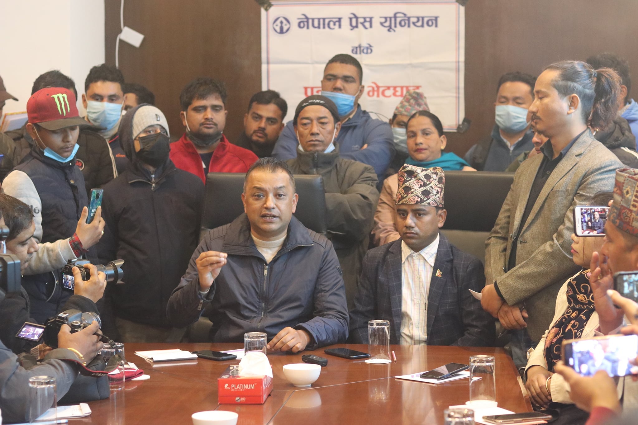 Nepali Congress leader Gagan Thapa interacting with mediapersons at a press meet organised by Nepal Press Union, in Banke, on Tuesday, December 29, 2020. Photo: Tilak Gaunle/THT 