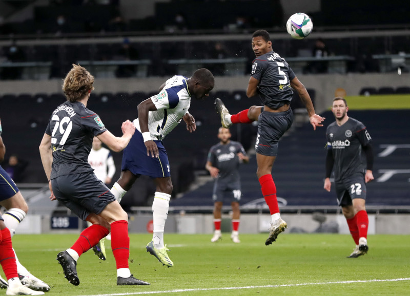 Tottenham Hotspur's Moussa Sissoko scores their first goal during the Carabao Cup Semi Final match between Tottenham Hotspur and Brentford, at Tottenham Hotspur Stadium, in  London, Britain, on January 5, 2021. Photo: Reuters 