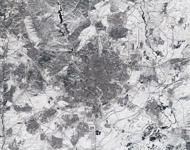 In this photo made available on Tuesday, Jan. 12, 2021, by the European Space Agency, a view of a Copernicus Sentinel-2 image of Madrid, Spain. Photo: European Space Agency via AP